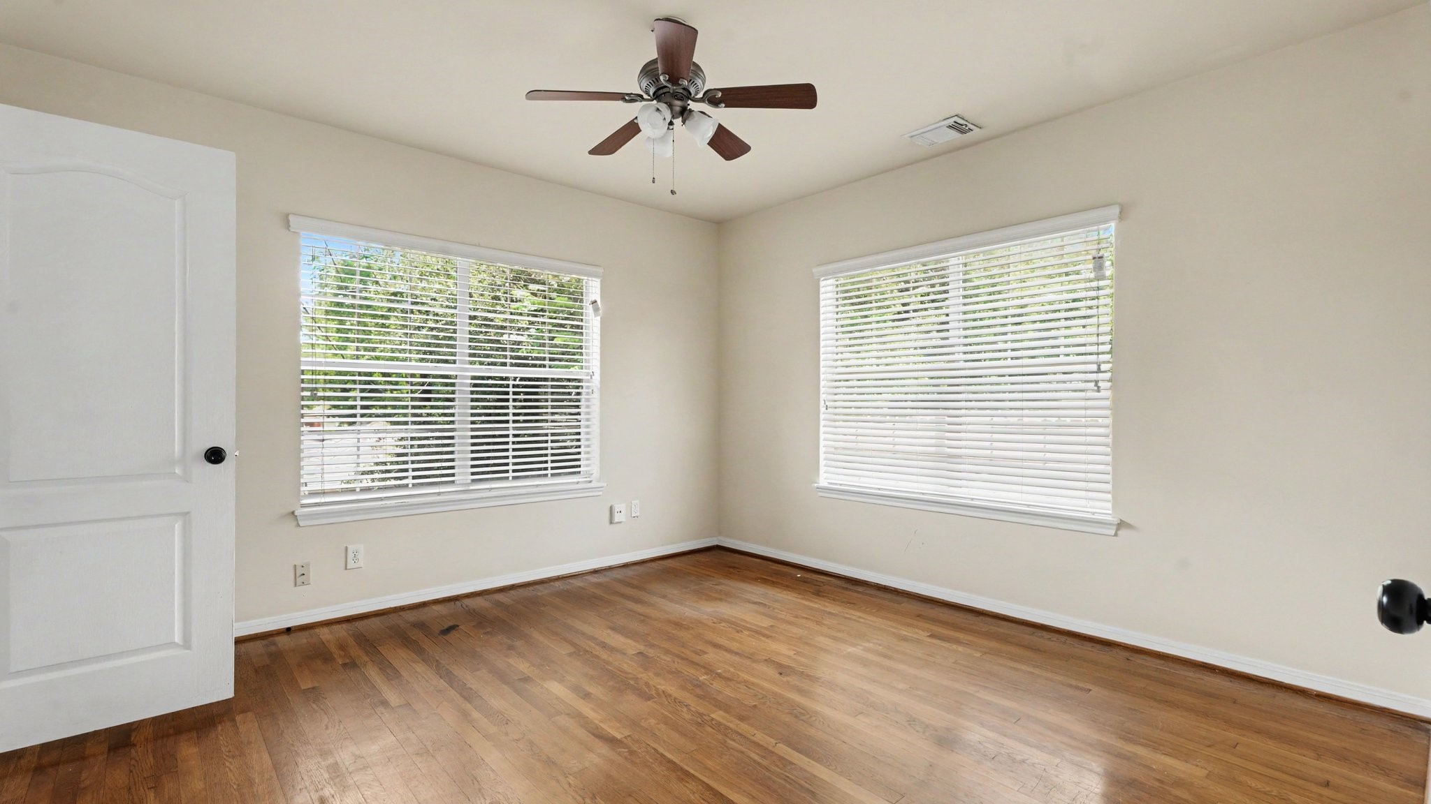 3005 Arbor Street Property Photo 5