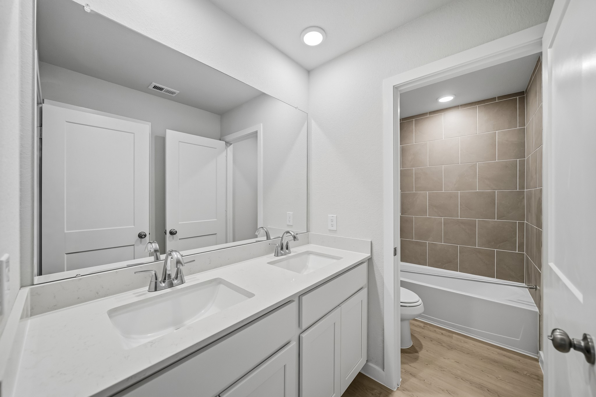 308 Amy Street Property Photo 11