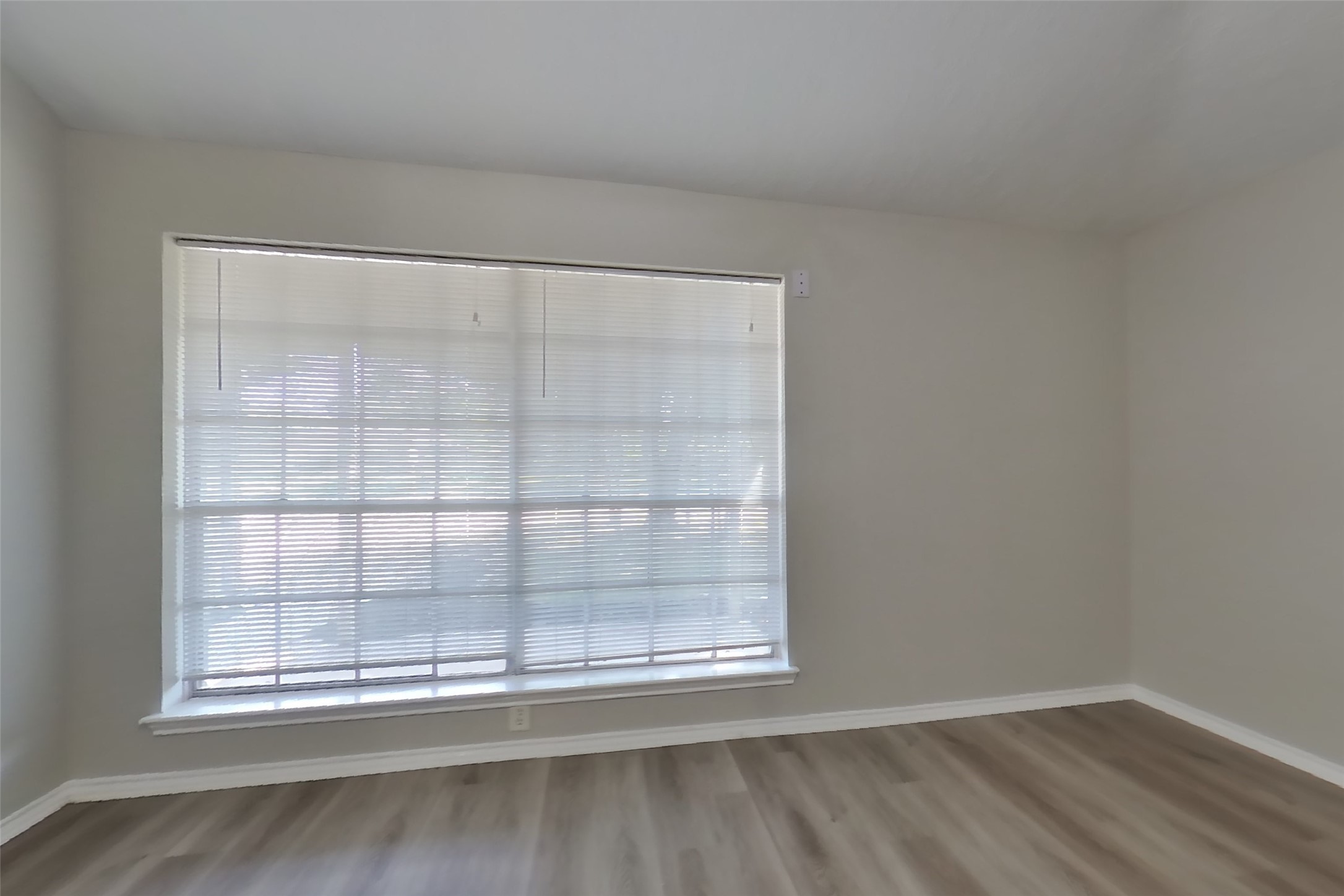 19311 Amistad Drive Property Photo 2