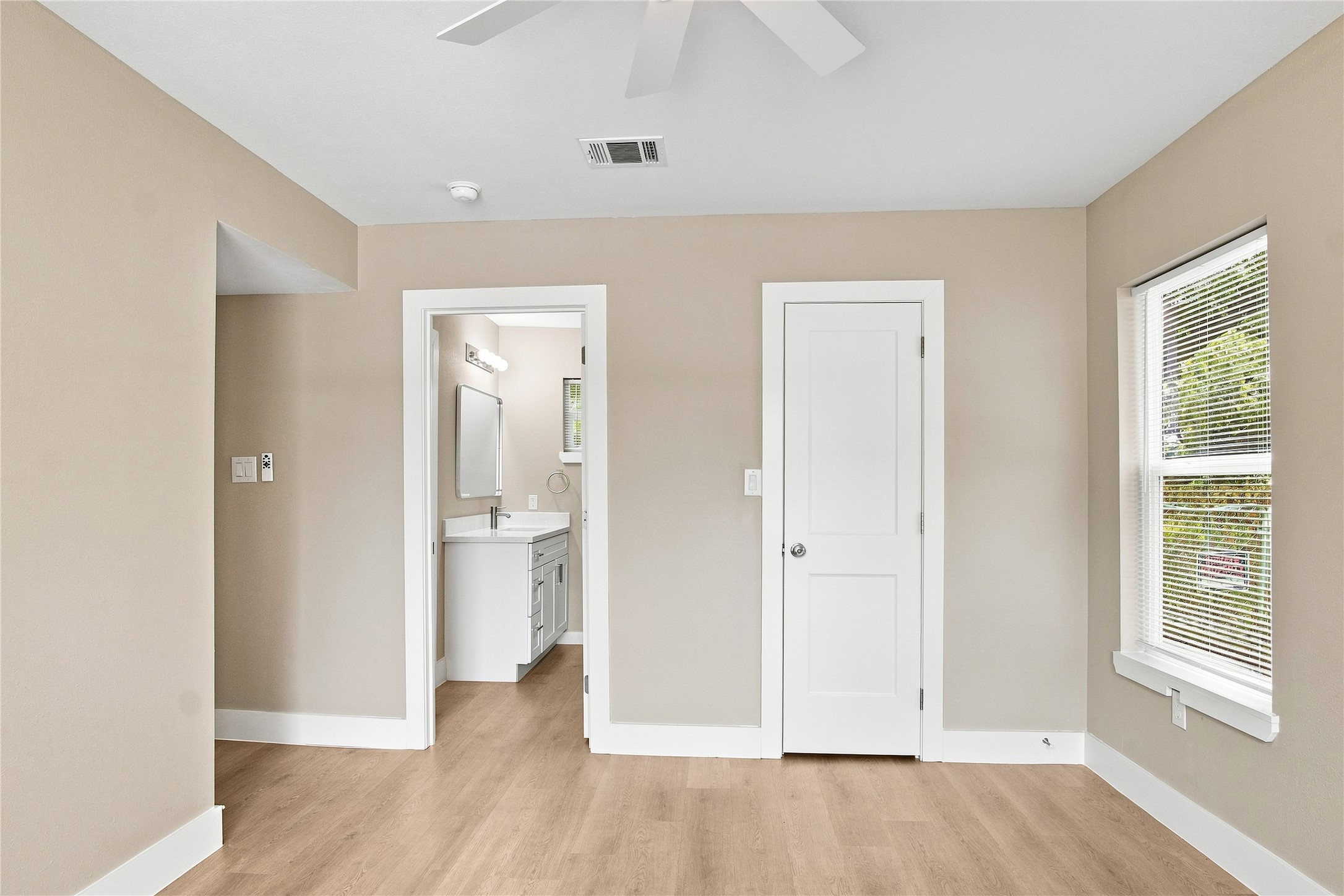 2803 S Houston Drive Property Photo 17