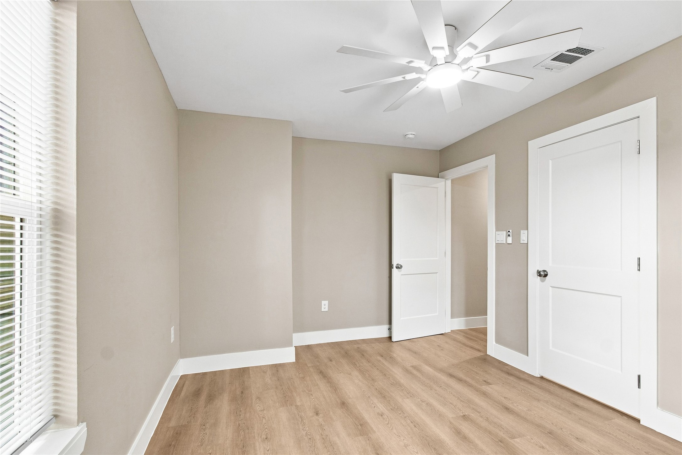 2803 S Houston Drive Property Photo 34