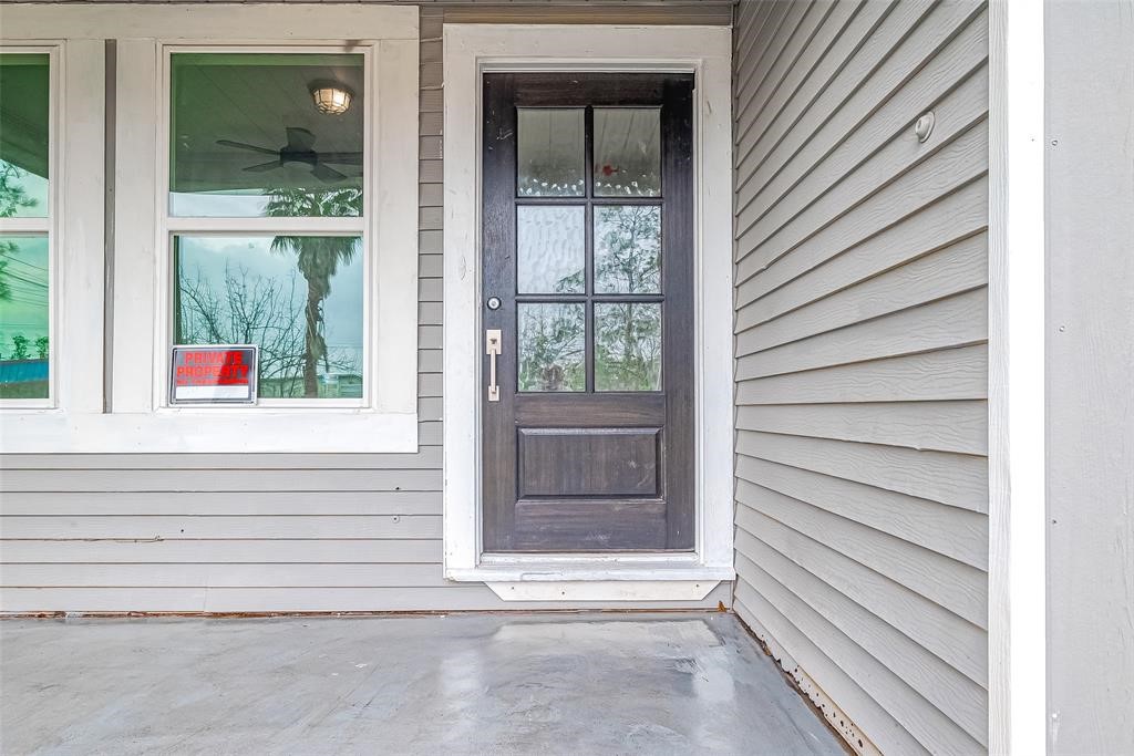 7010 S Hall Street Property Photo 4