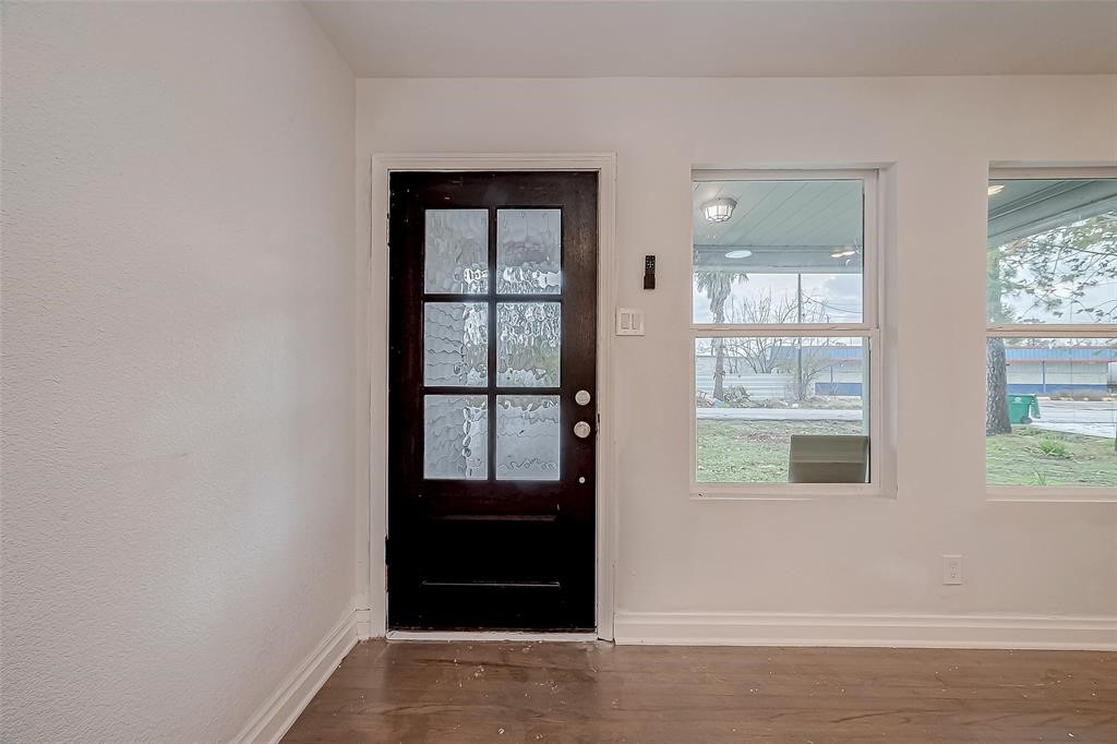 7010 S Hall Street Property Photo 5