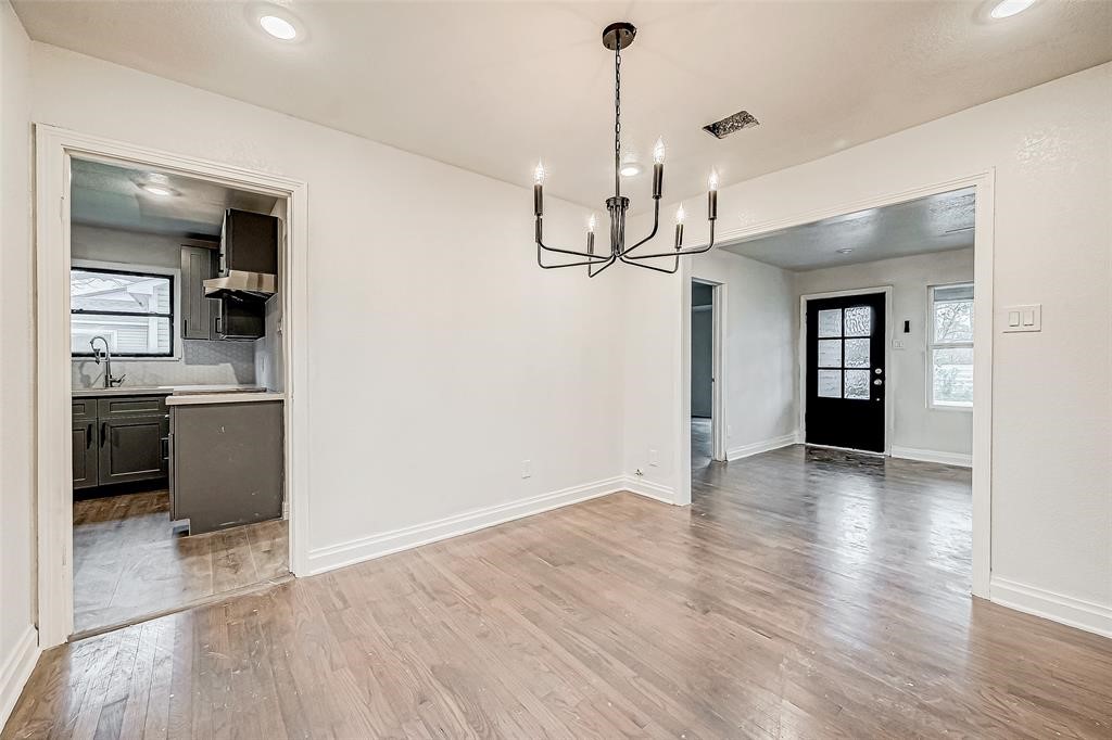 7010 S Hall Street Property Photo 14