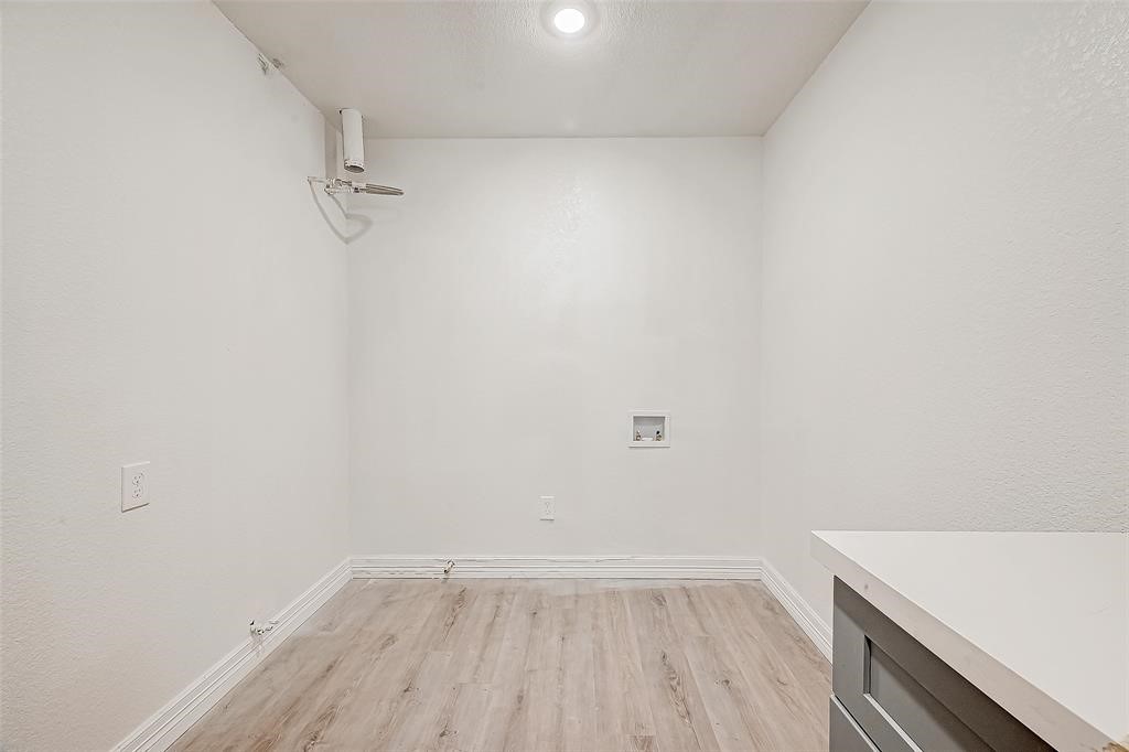 7010 S Hall Street Property Photo 19