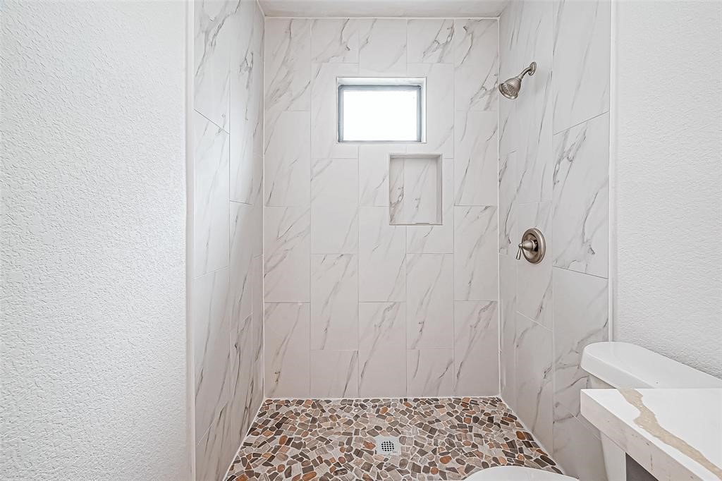 7010 S Hall Street Property Photo 23