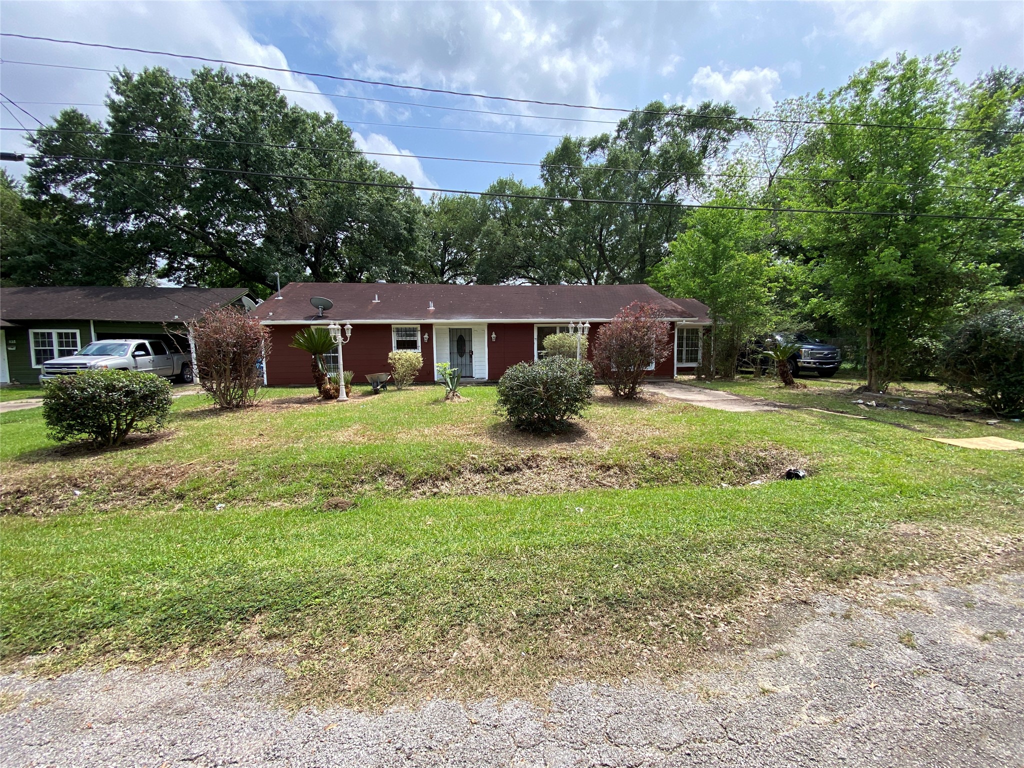 1195 Gunter Street Property Photo 3