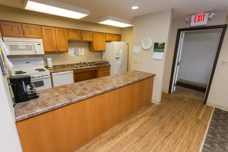 1043 Enterprise Ave Property Photo 3