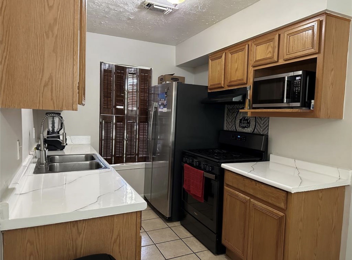 805 Northbend Drive Property Photo 5