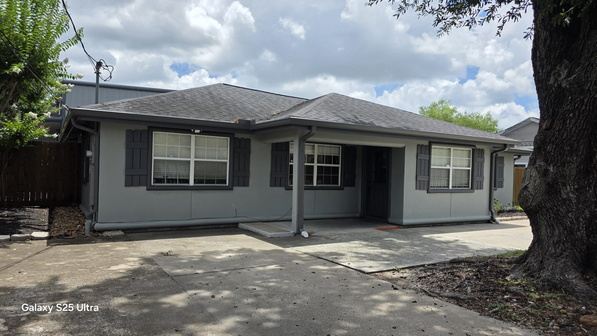 2098 Harland Drive Property Photo 1