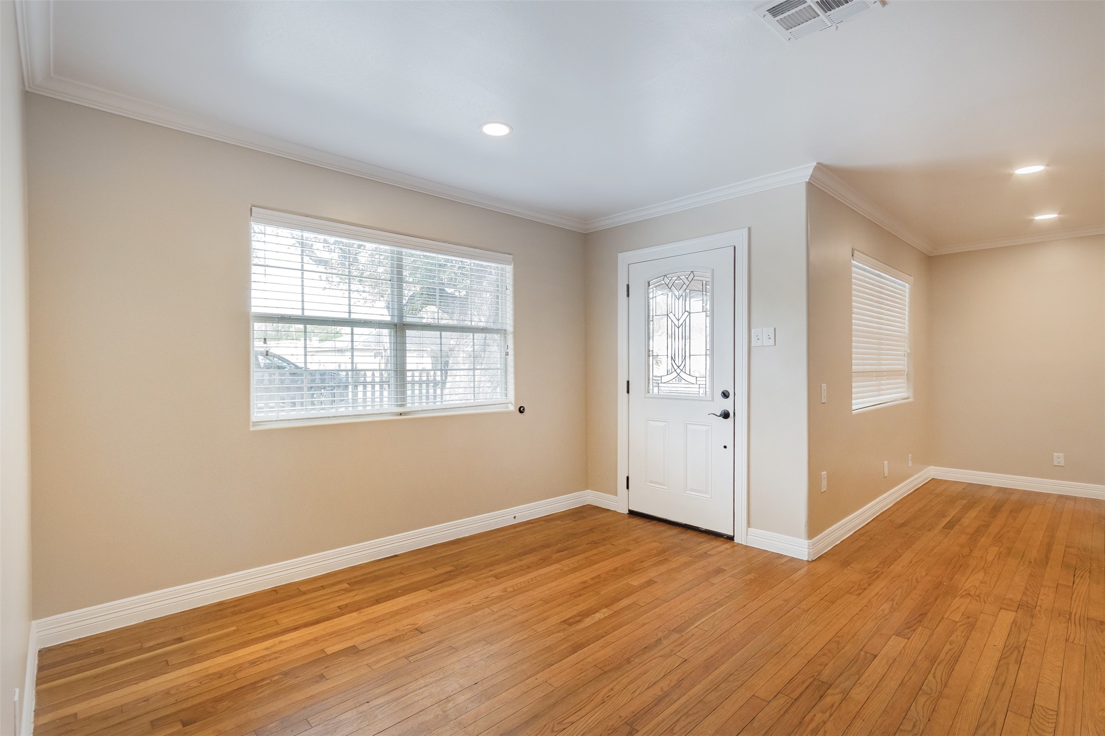 2098 Harland Drive Property Photo 10