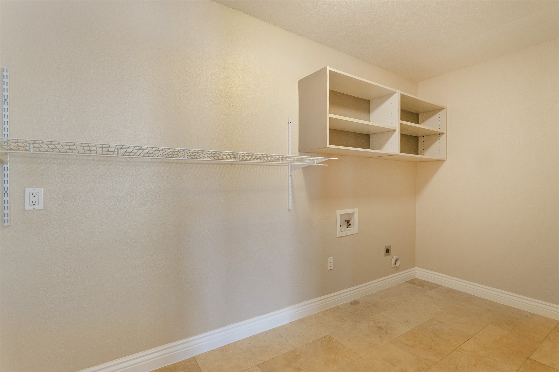 2098 Harland Drive Property Photo 19