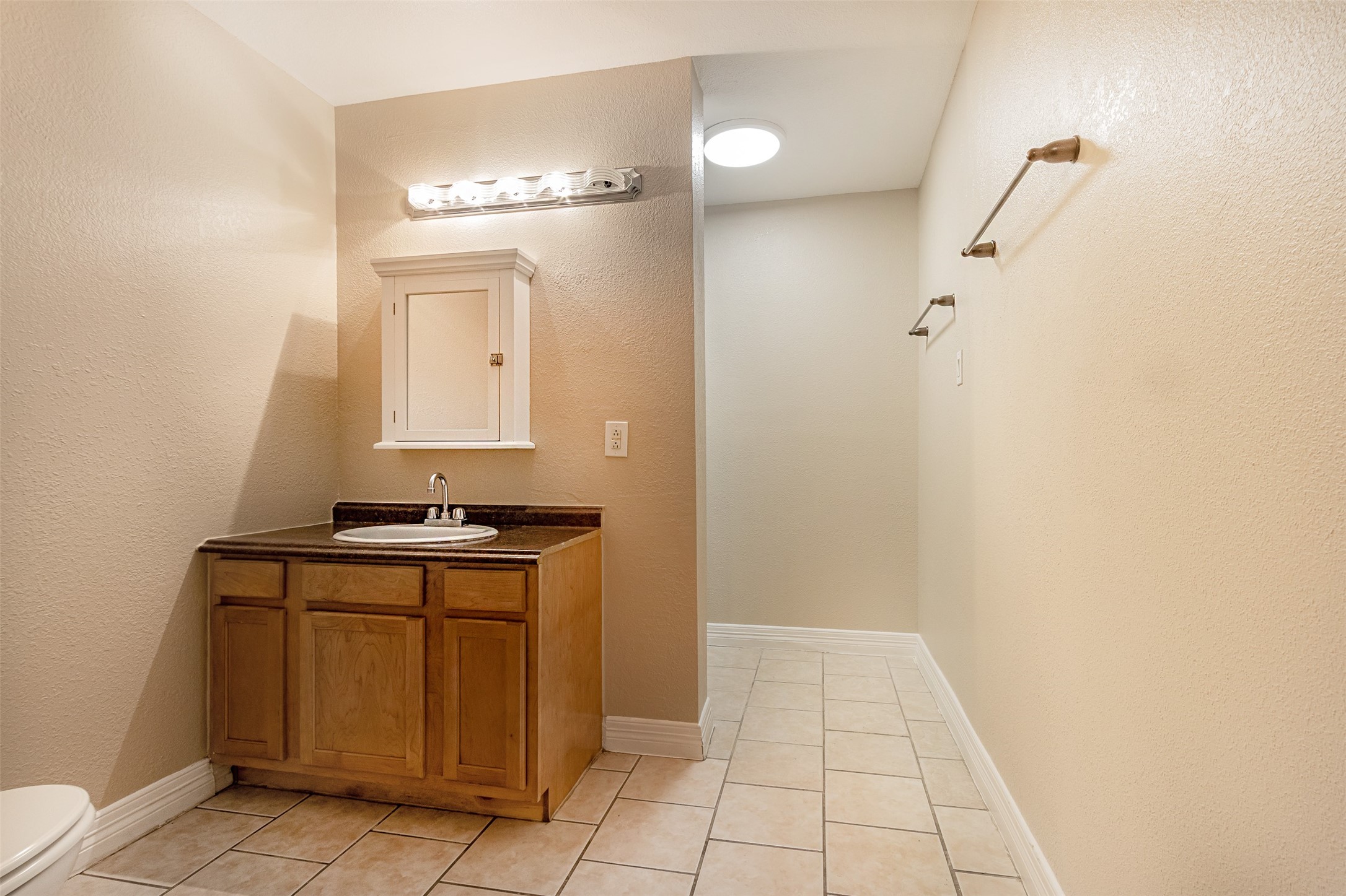 2098 Harland Drive Property Photo 22
