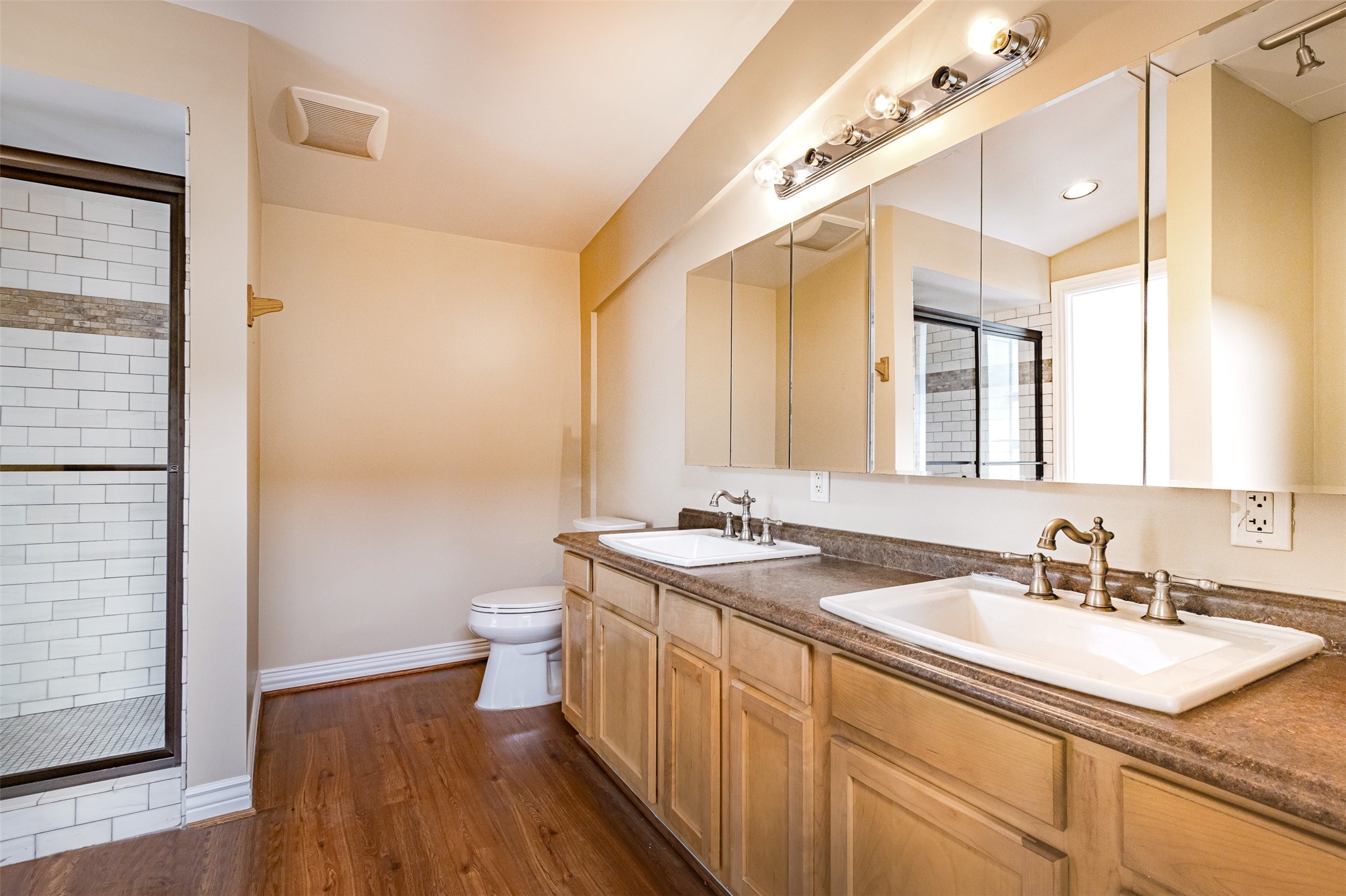 2098 Harland Drive Property Photo 32