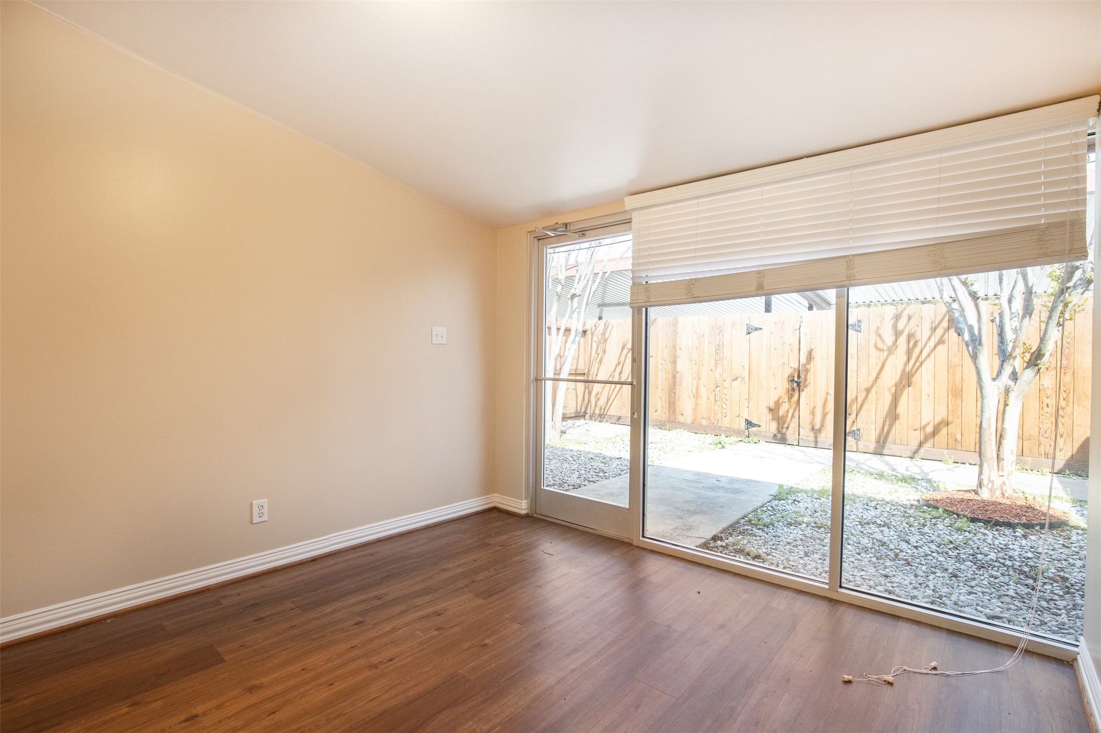 2098 Harland Drive Property Photo 38