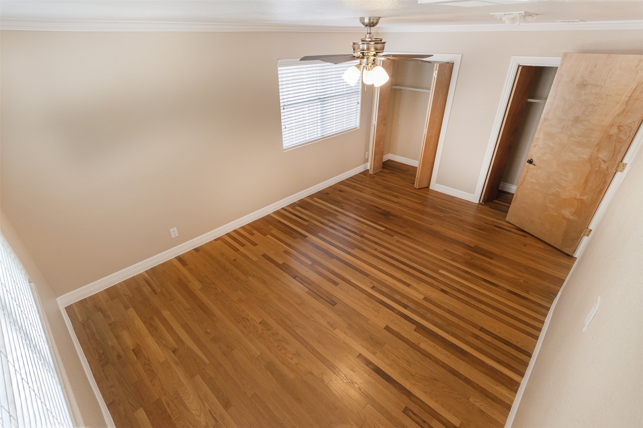 2098 Harland Drive Property Photo 40