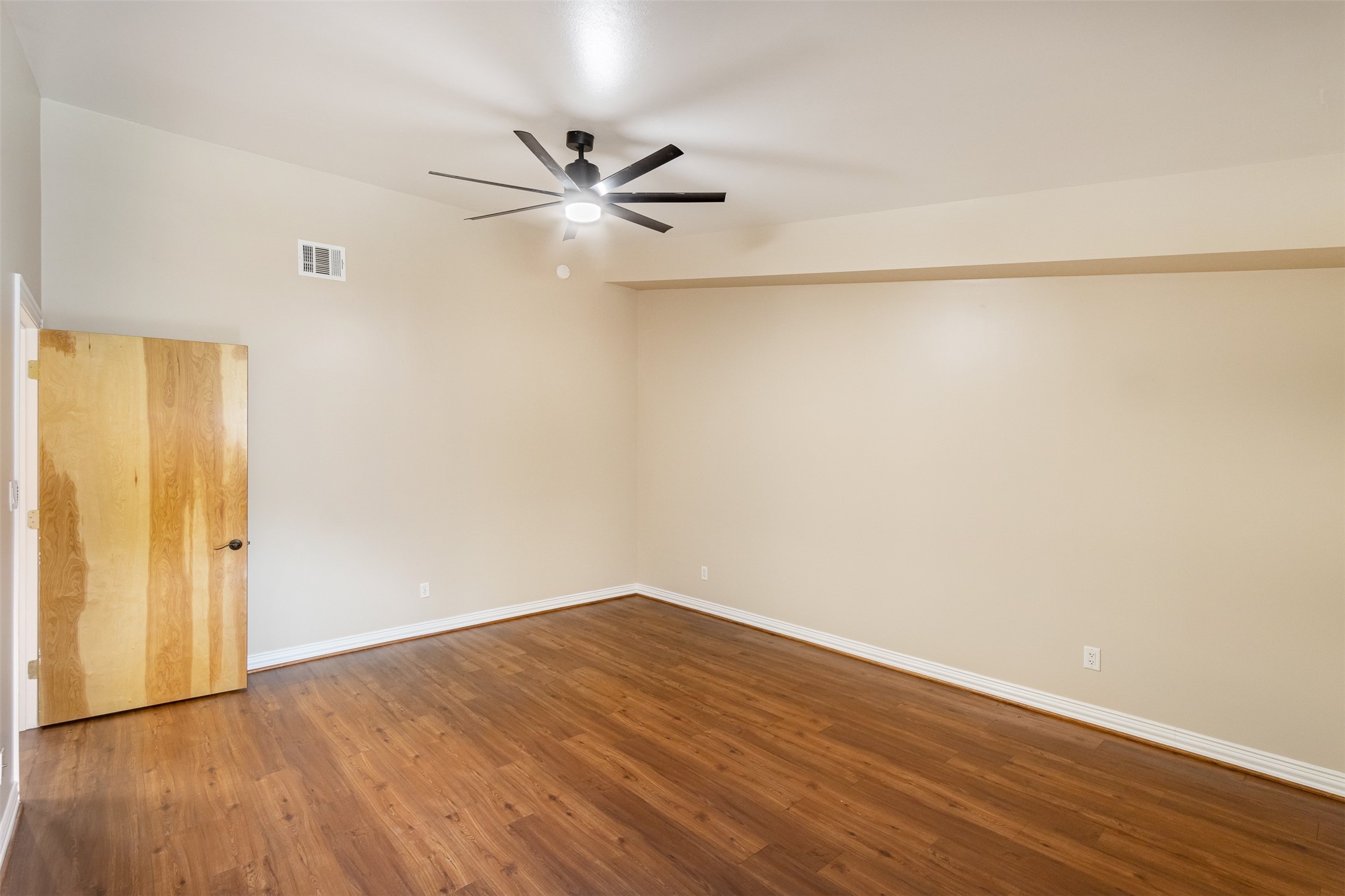 2098 Harland Drive Property Photo 44