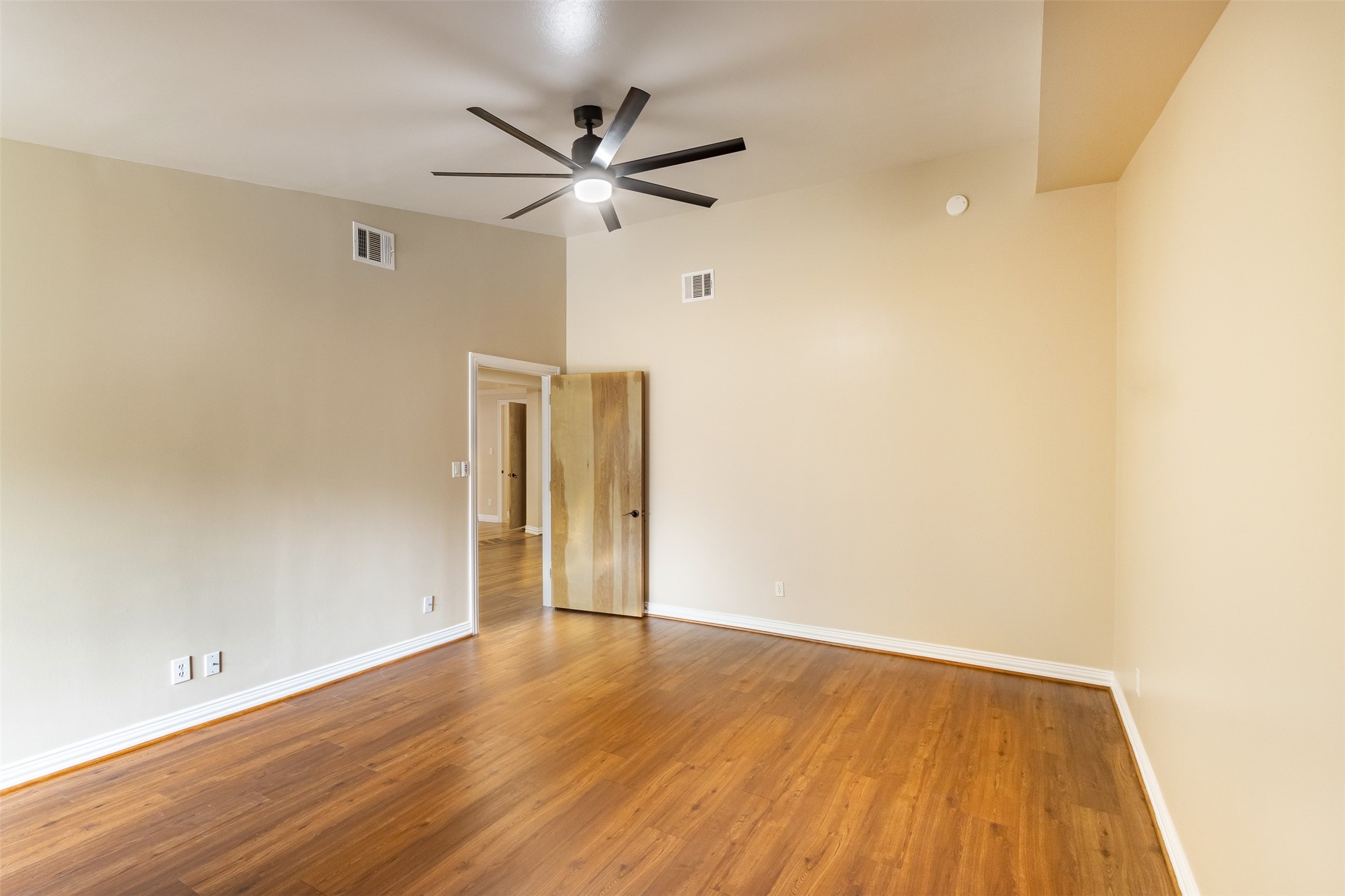 2098 Harland Drive Property Photo 45