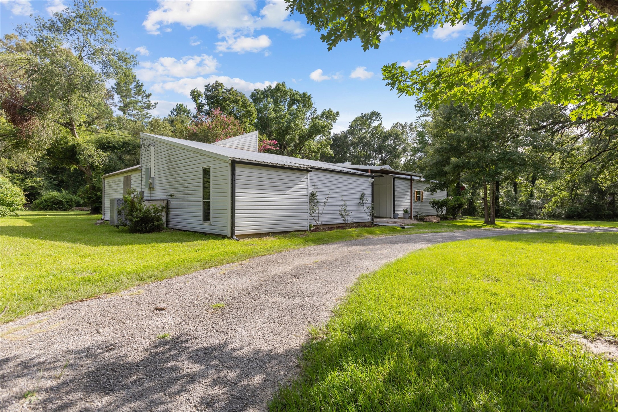2021 Allendale Drive Property Photo 4