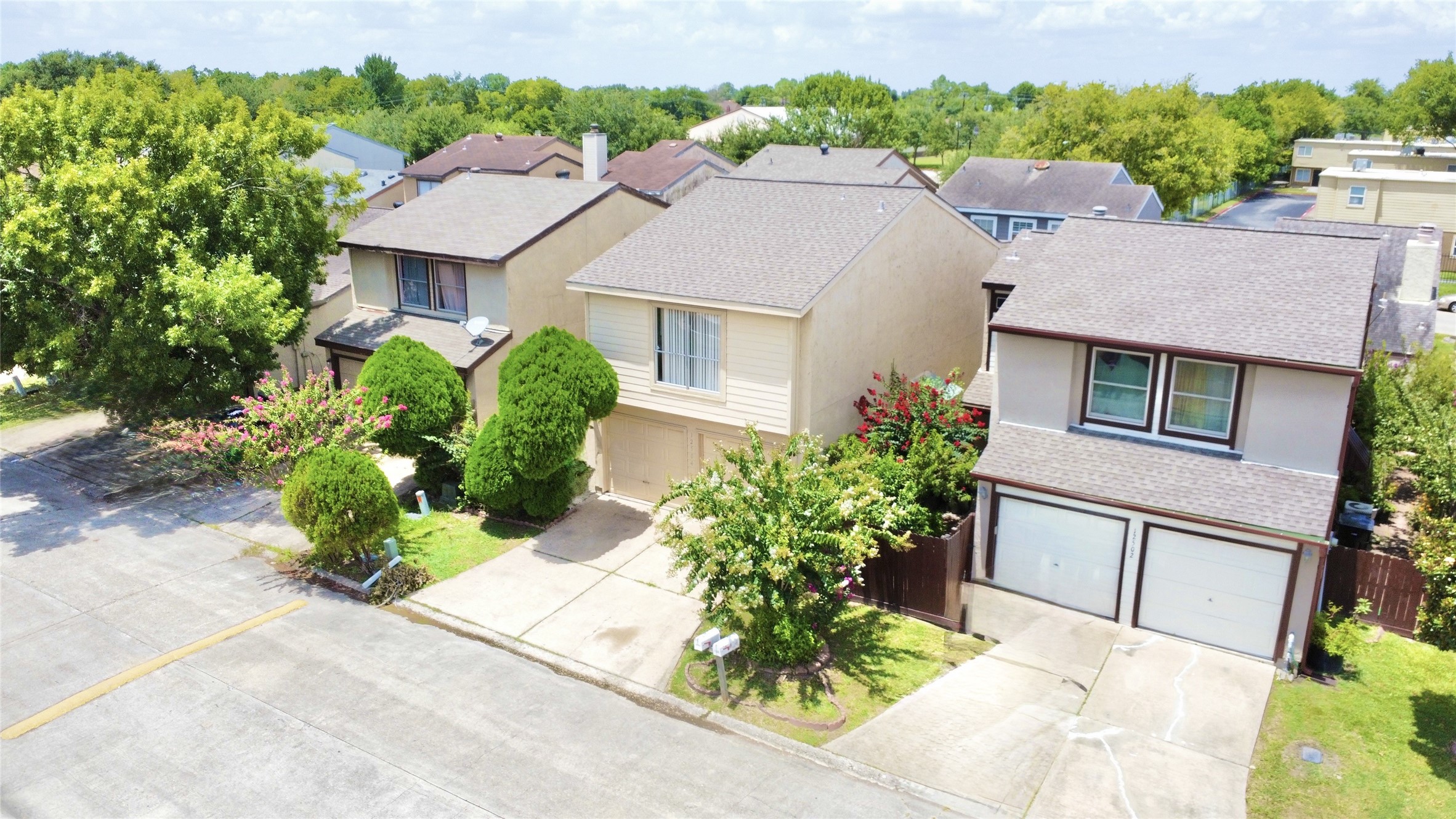 12504 Autumn Leaf Lane Property Photo 4