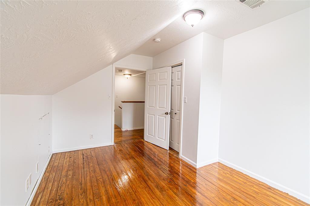 5010 Elm Street Property Photo 11