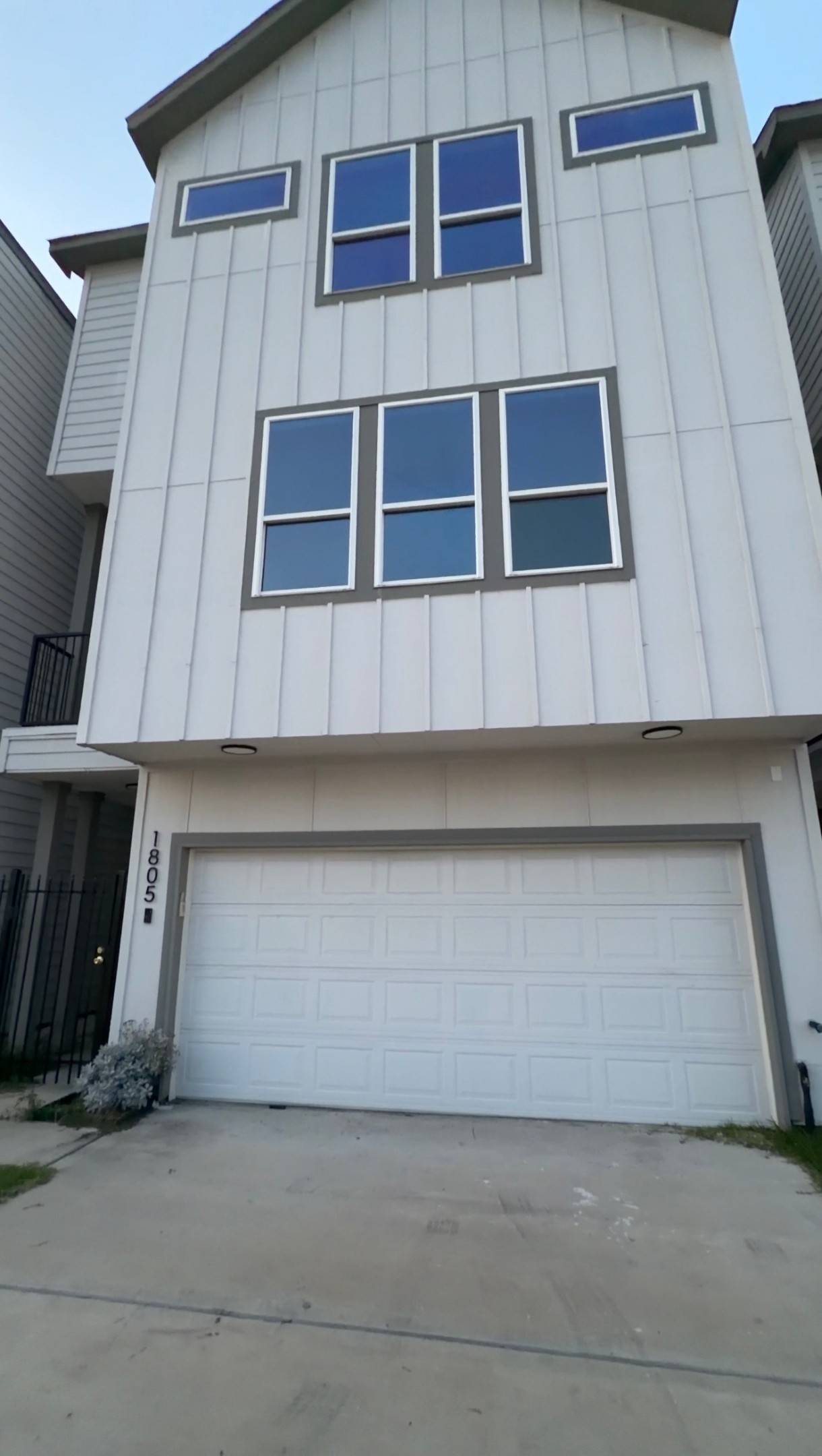 1811 Brooks Street Property Photo 8