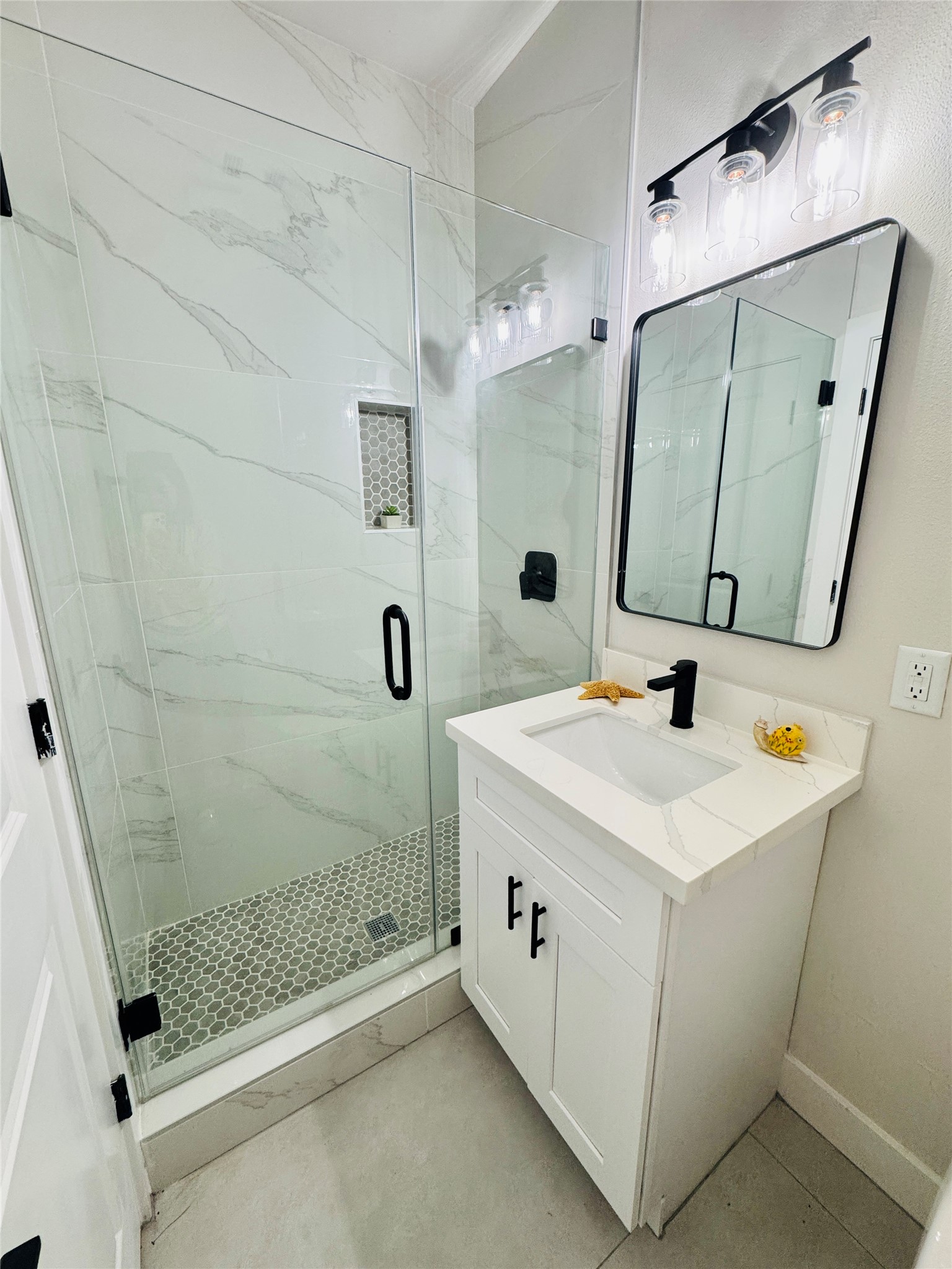 1811 Brooks Street Property Photo 9