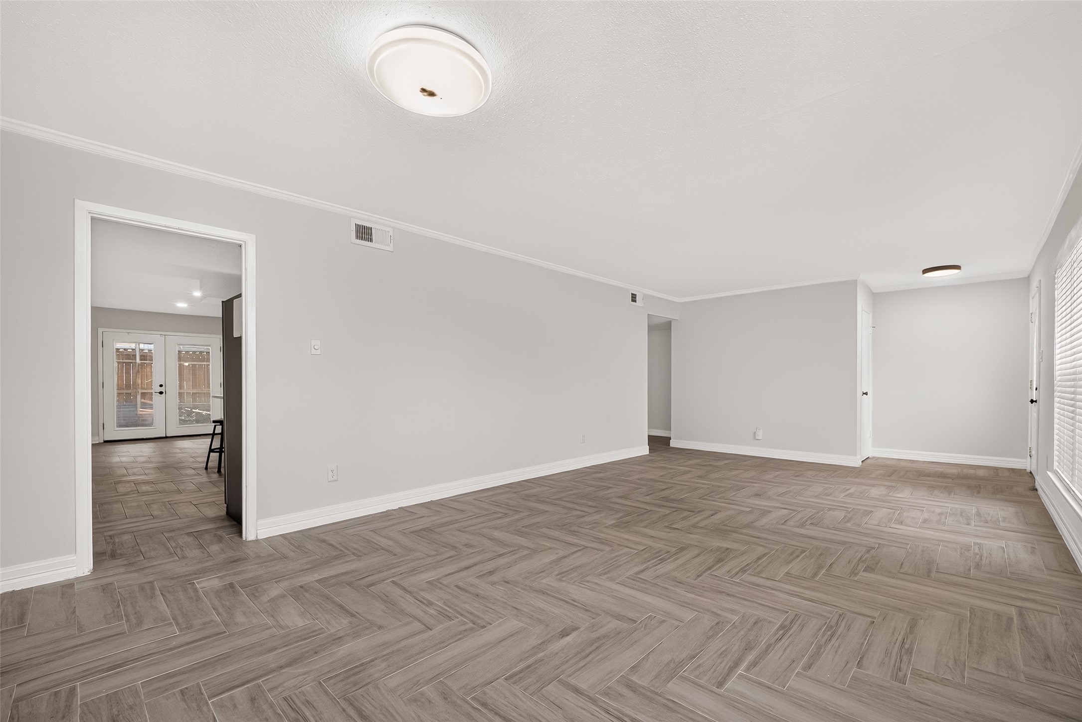 10383 Briar Forest Drive Property Photo 7