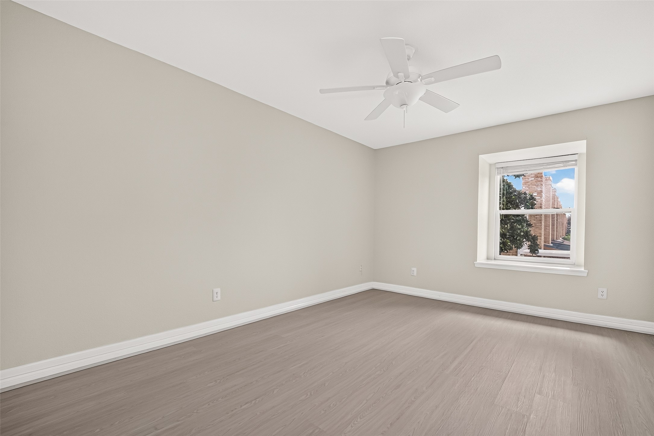 10383 Briar Forest Drive Property Photo 21
