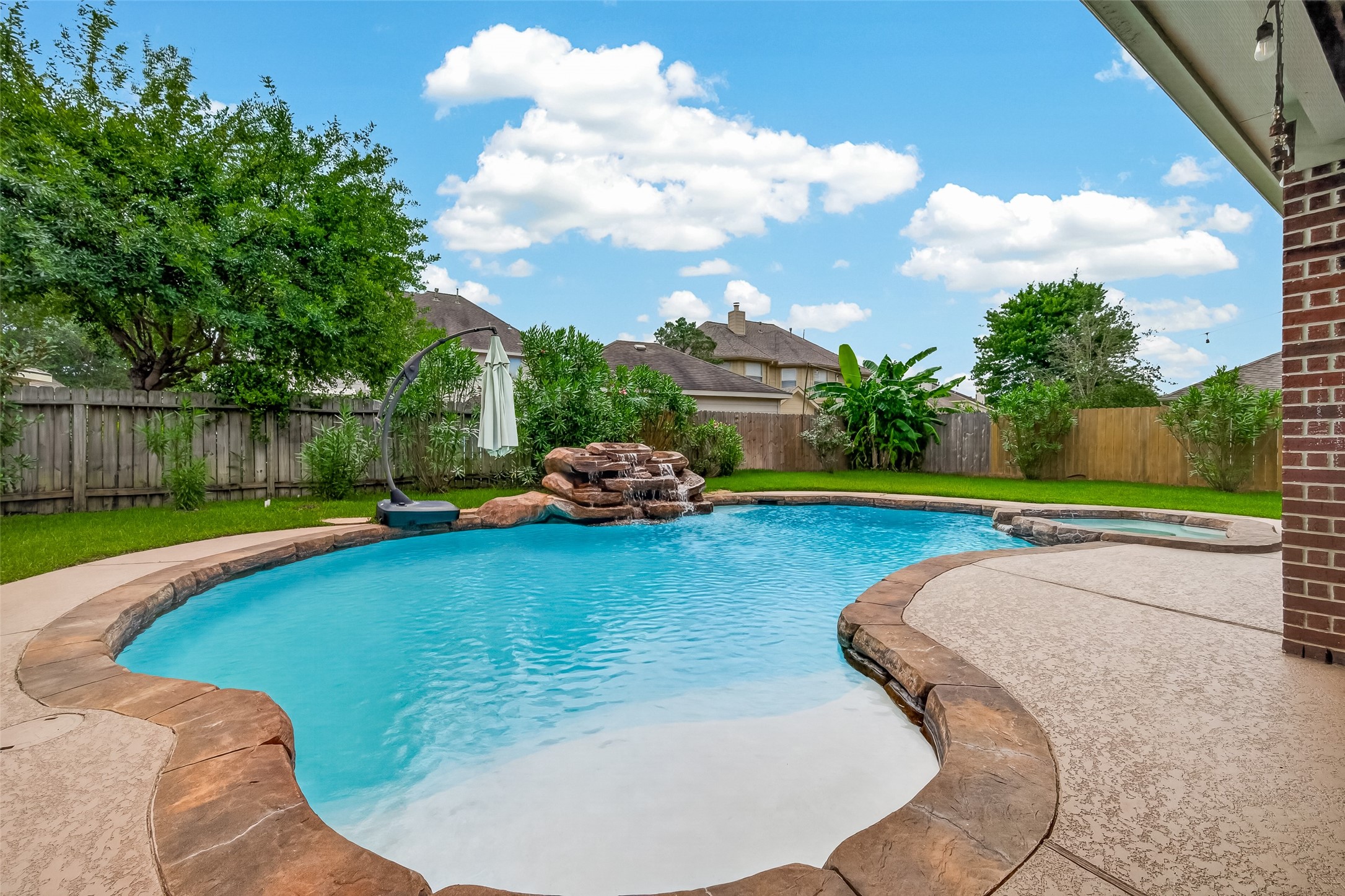 2602 Falcon Knoll Lane Property Photo 1