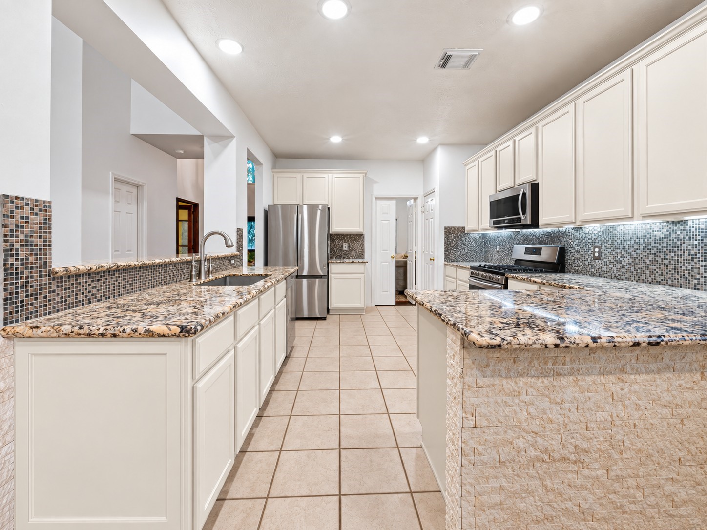 2602 Falcon Knoll Lane Property Photo 8