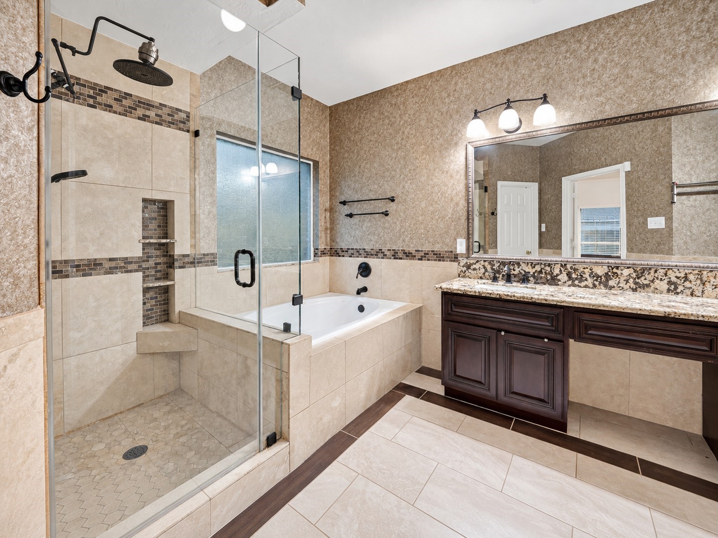 2602 Falcon Knoll Lane Property Photo 16