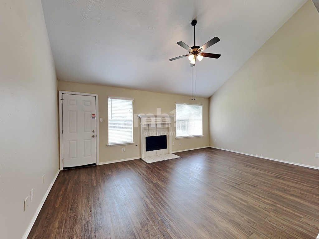 1207 Nantere Court Property Photo 5