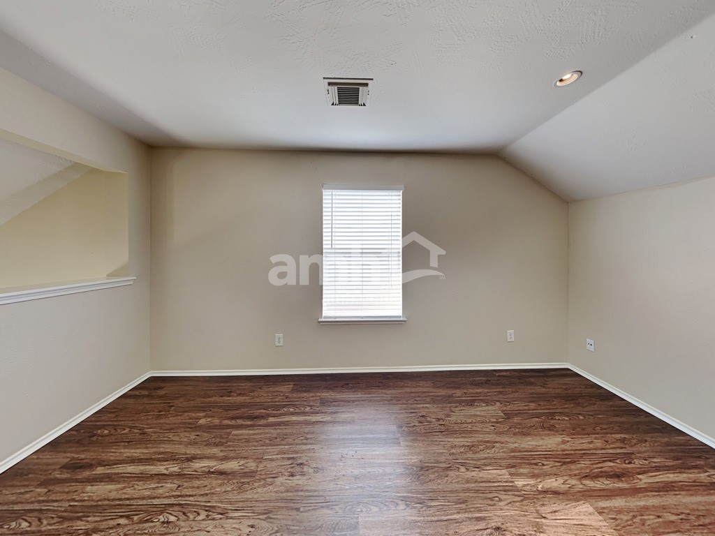 1207 Nantere Court Property Photo 9