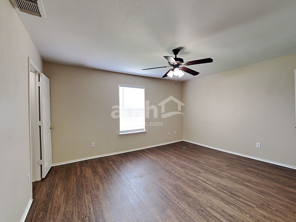 1207 Nantere Court Property Photo 10