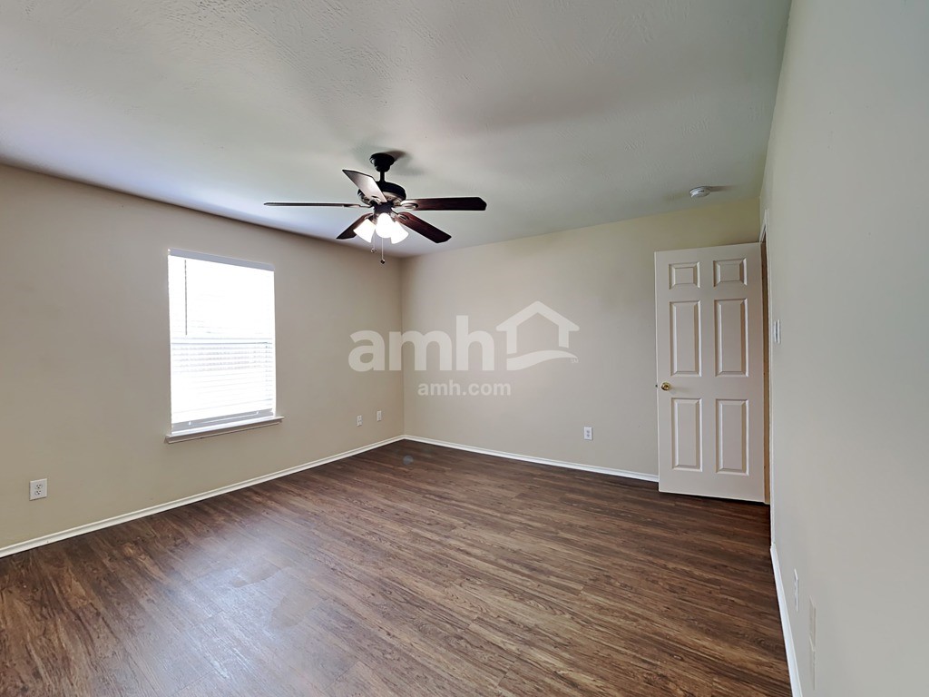 1207 Nantere Court Property Photo 11