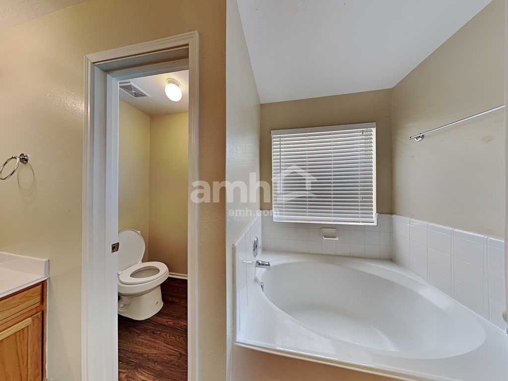 1207 Nantere Court Property Photo 14