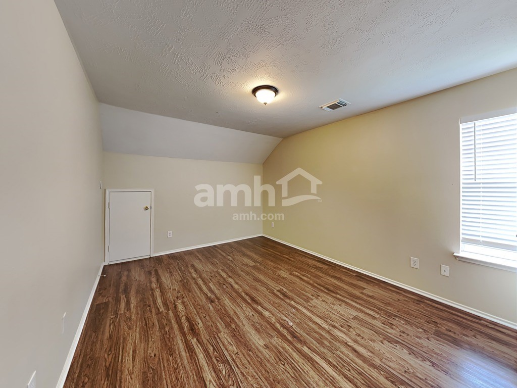 1207 Nantere Court Property Photo 16