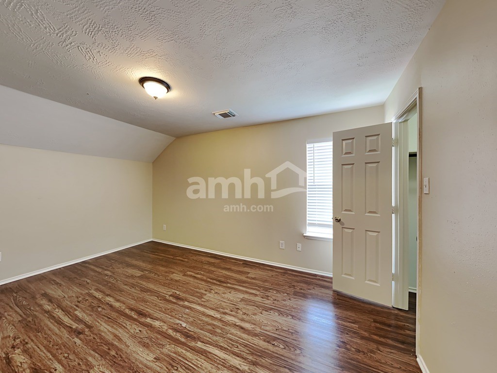 1207 Nantere Court Property Photo 17