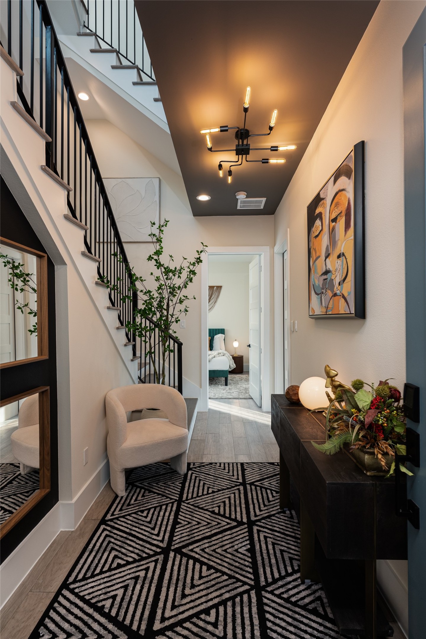 911 Thompson Street Property Photo 20