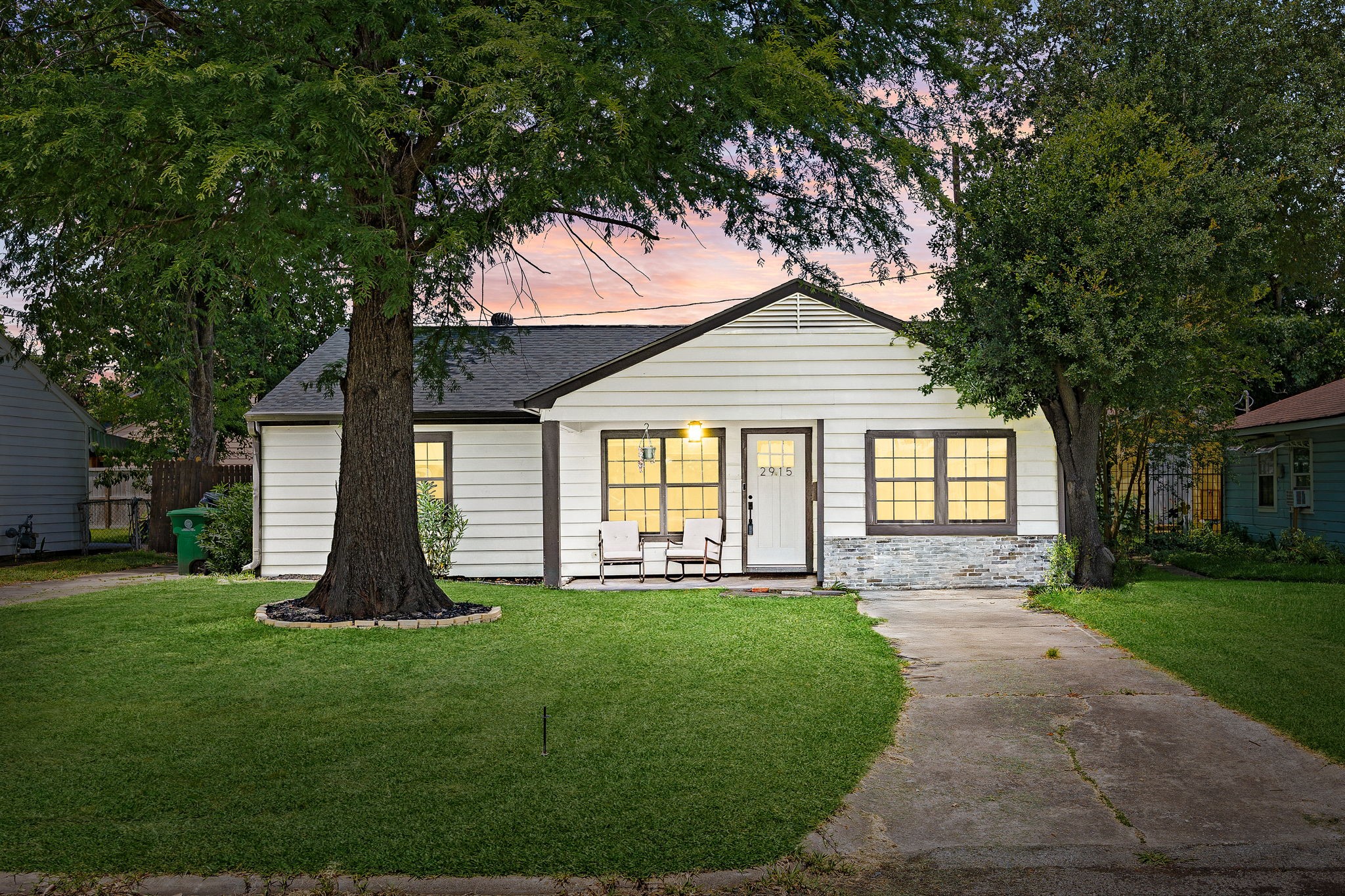 2915 Robertson Street Property Photo 1