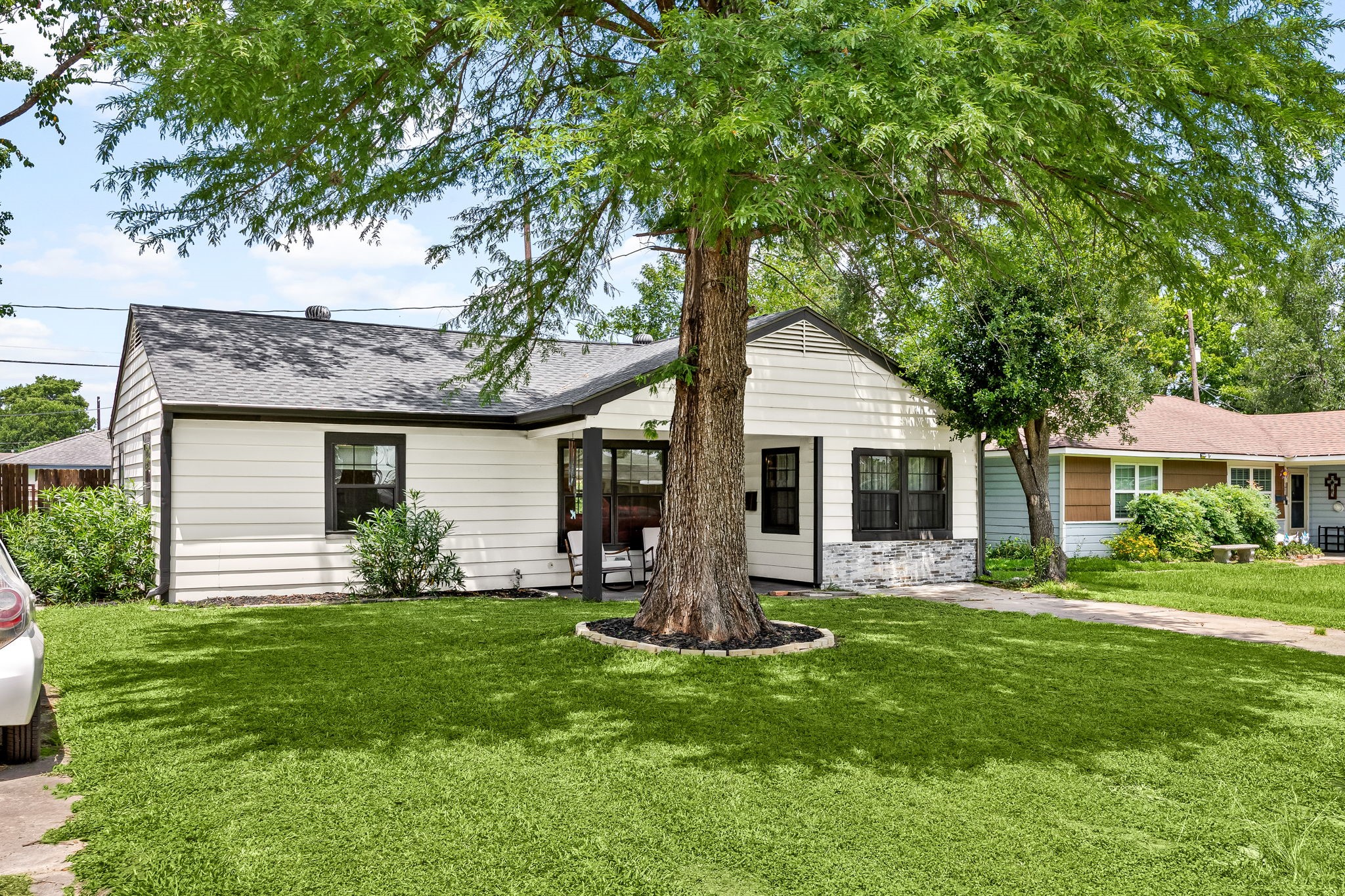 2915 Robertson Street Property Photo 5