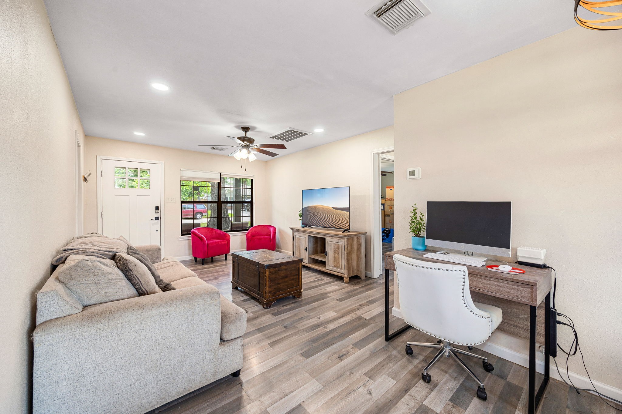 2915 Robertson Street Property Photo 10