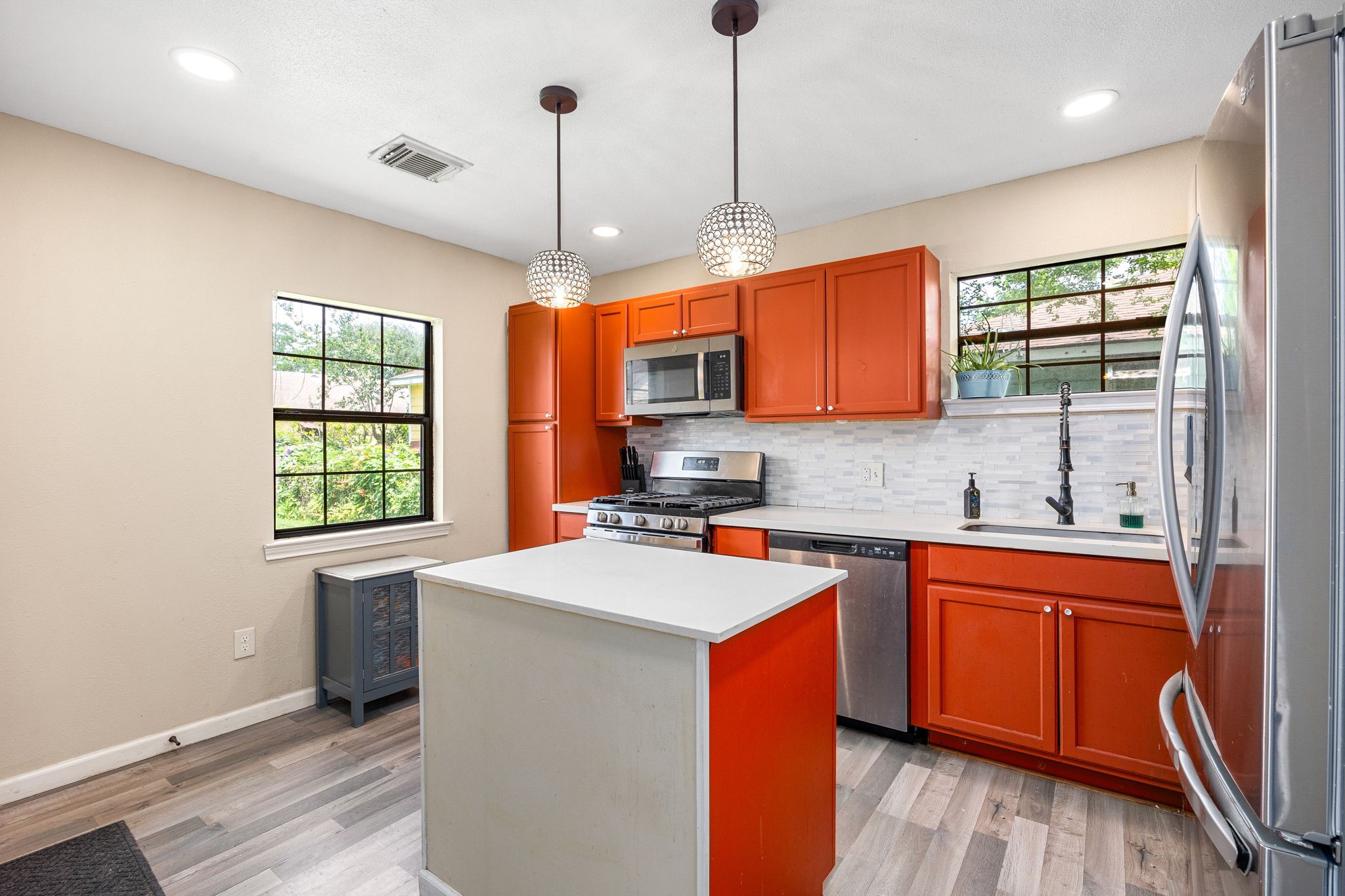 2915 Robertson Street Property Photo 16