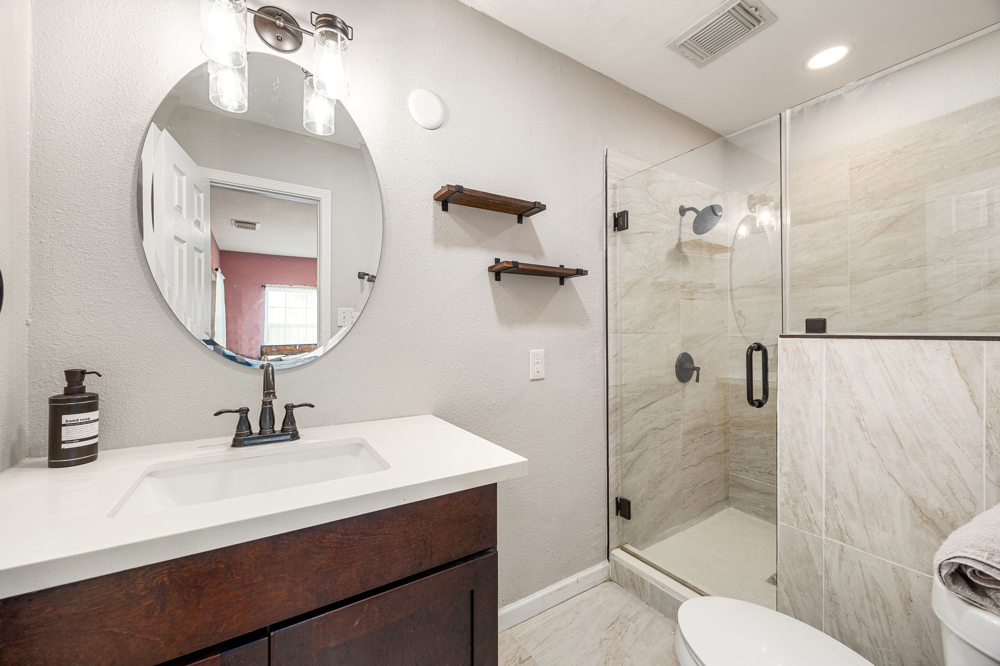 2915 Robertson Street Property Photo 20