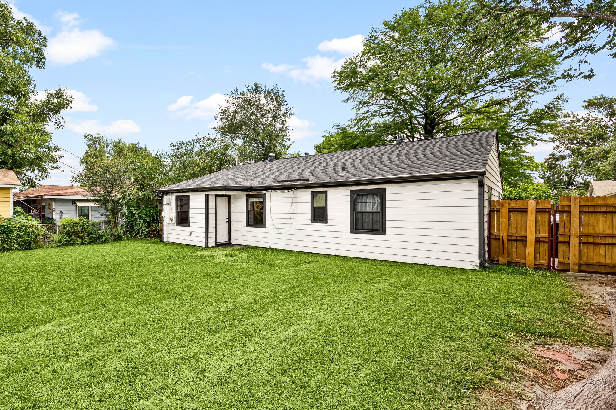 2915 Robertson Street Property Photo 25