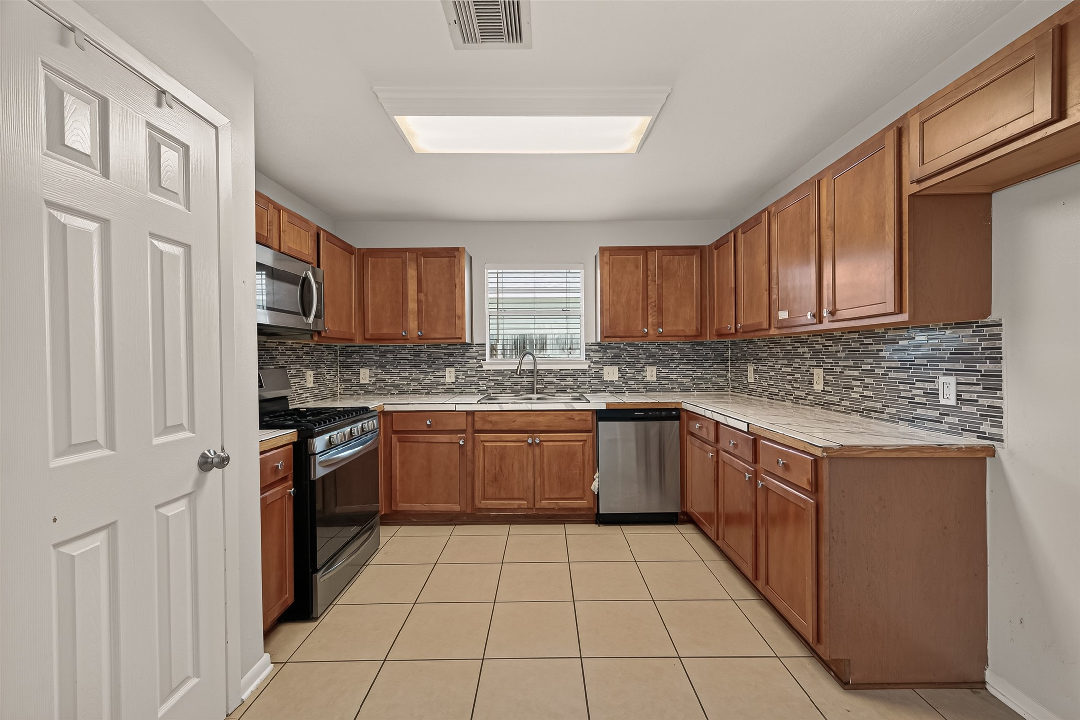 6619 Wellington Meadows Drive Property Photo 16