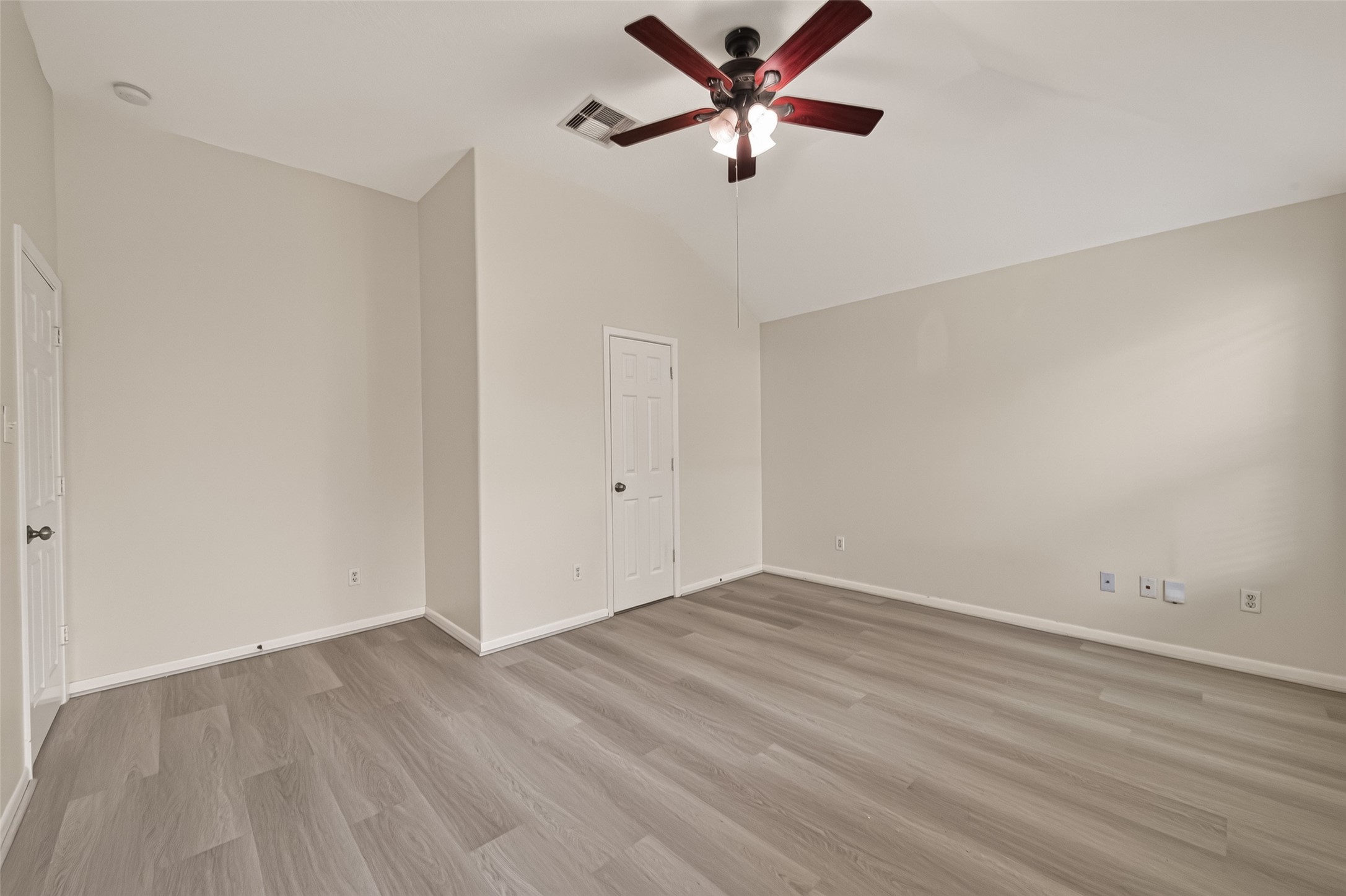 6619 Wellington Meadows Drive Property Photo 28