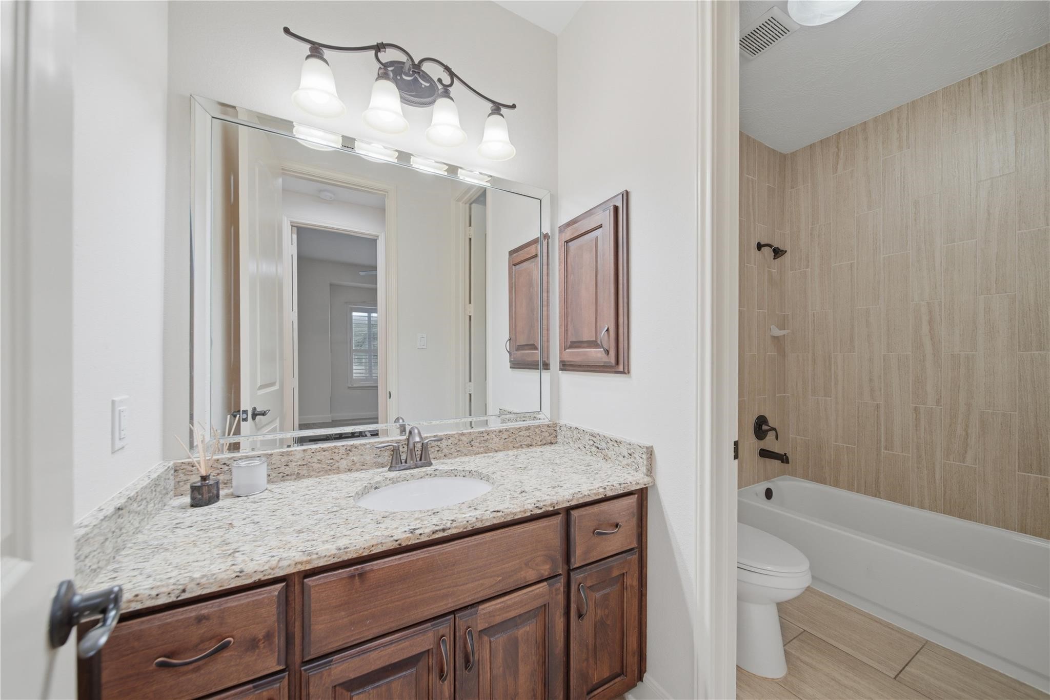 17614 Melmore Drive Property Photo 23