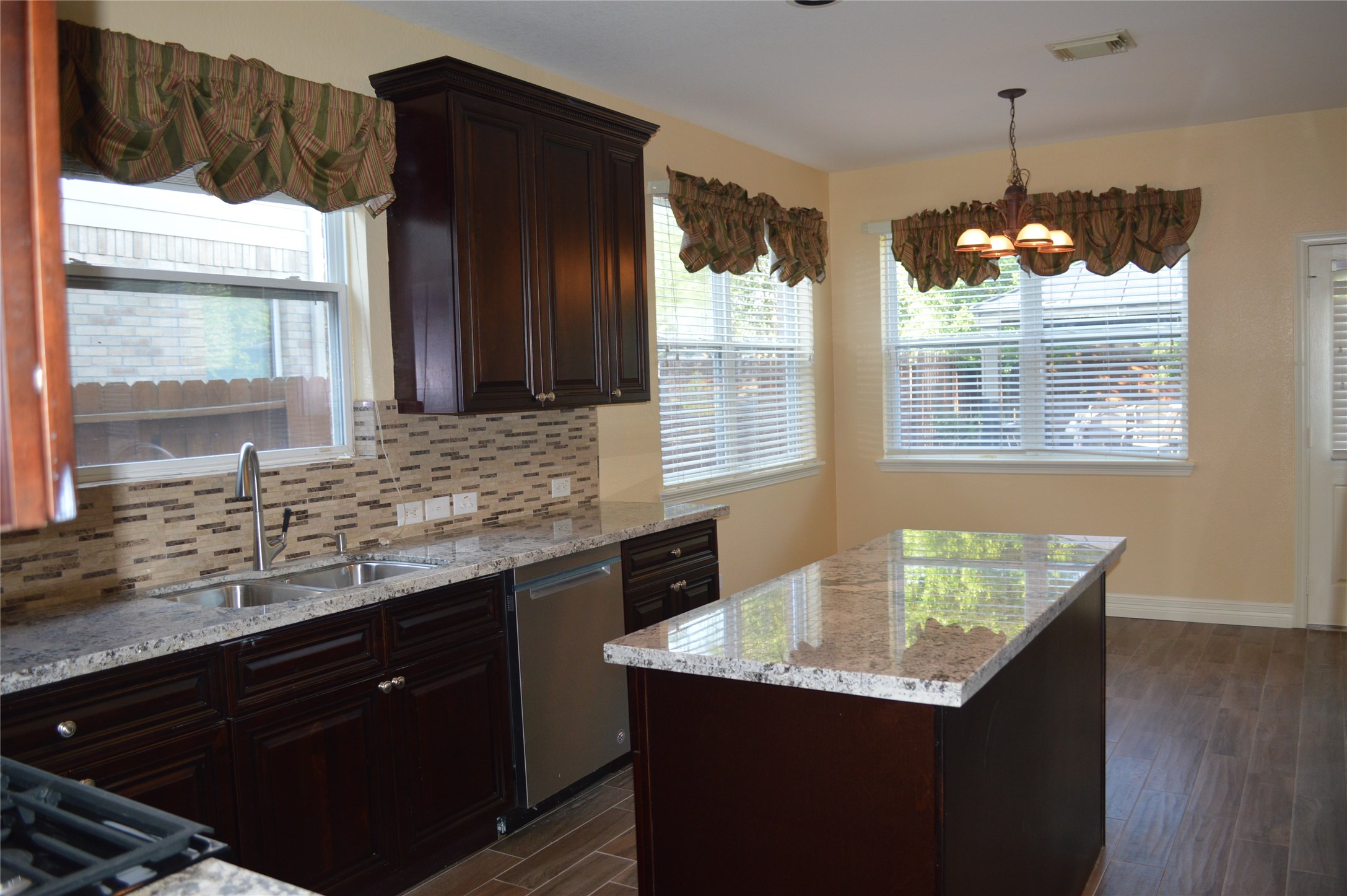 6210 Marble Hollow Lane Property Photo 9